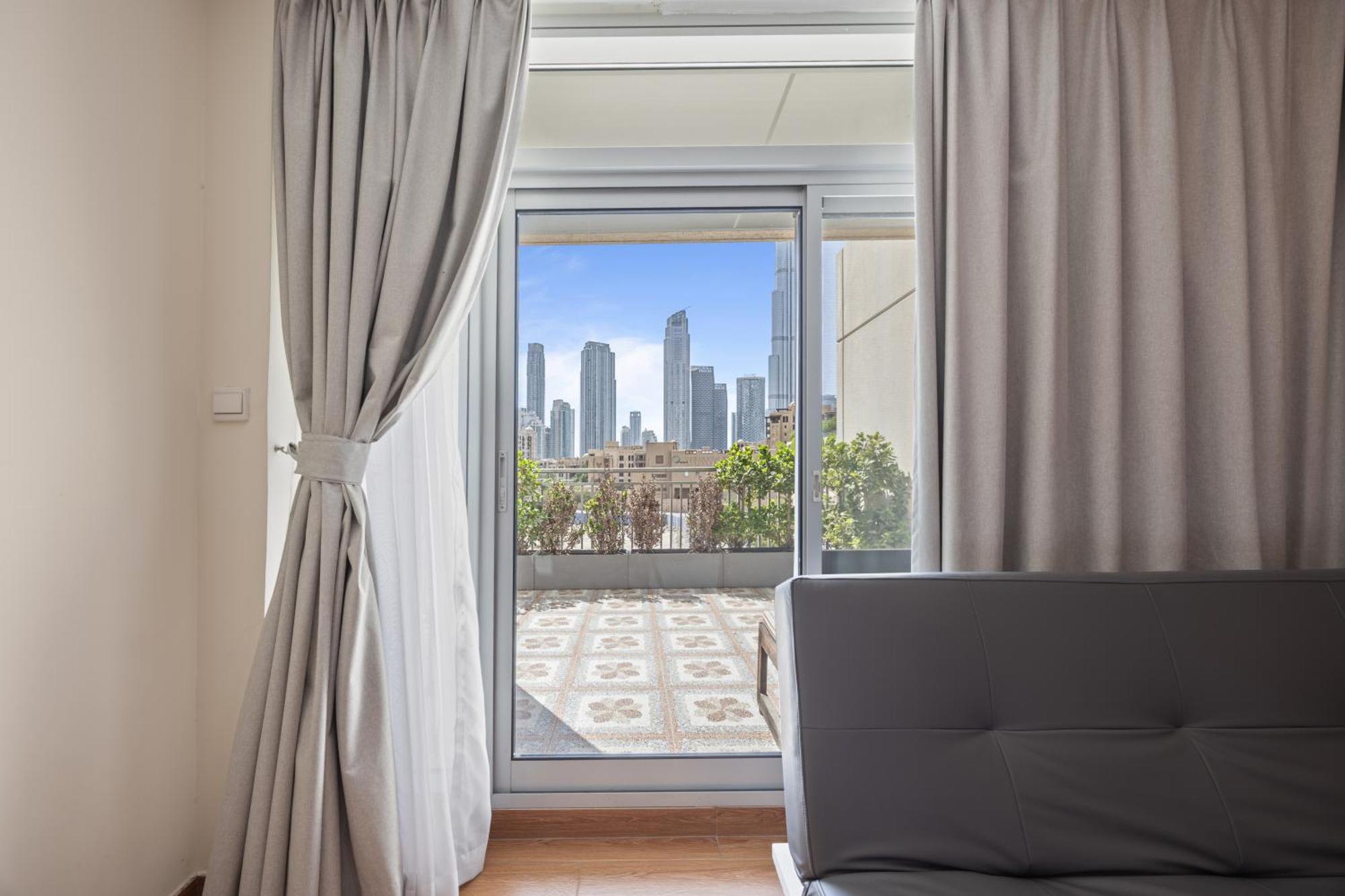 Burj Khalifa View Downtown Apartment *