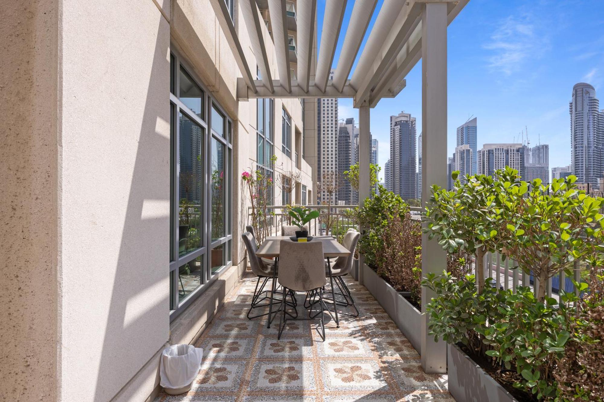 Burj Khalifa View Downtown Apartment