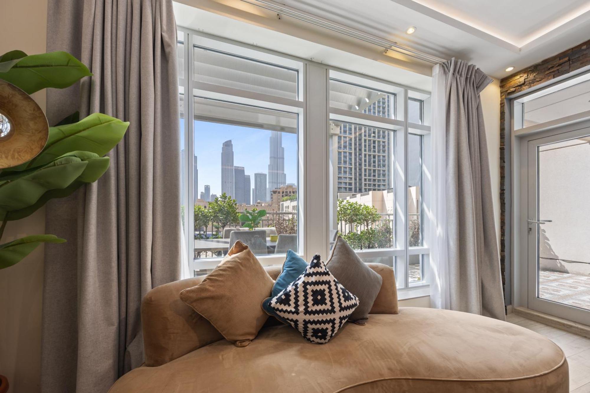 Burj Khalifa View Downtown Apartment Dubai